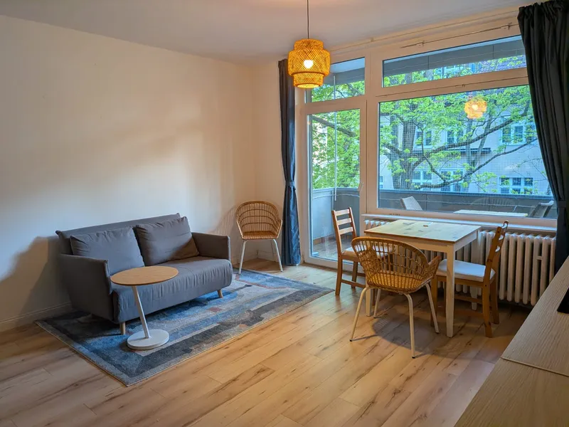 2,5-Zimmer Wohnung mit Balkon in ruhiger Lage — photo 1